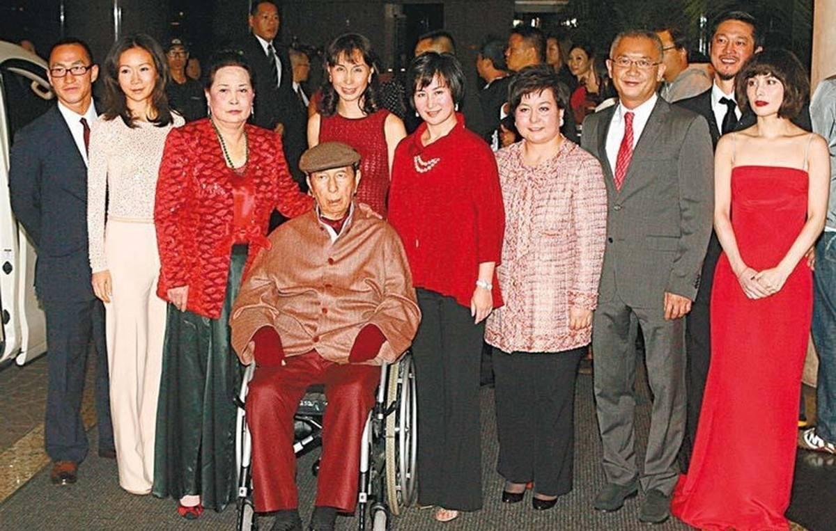 新澳門精準(zhǔn)四肖期期中特公開，深度解析與探討，澳門精準(zhǔn)四肖期期中特深度解析與探討揭秘